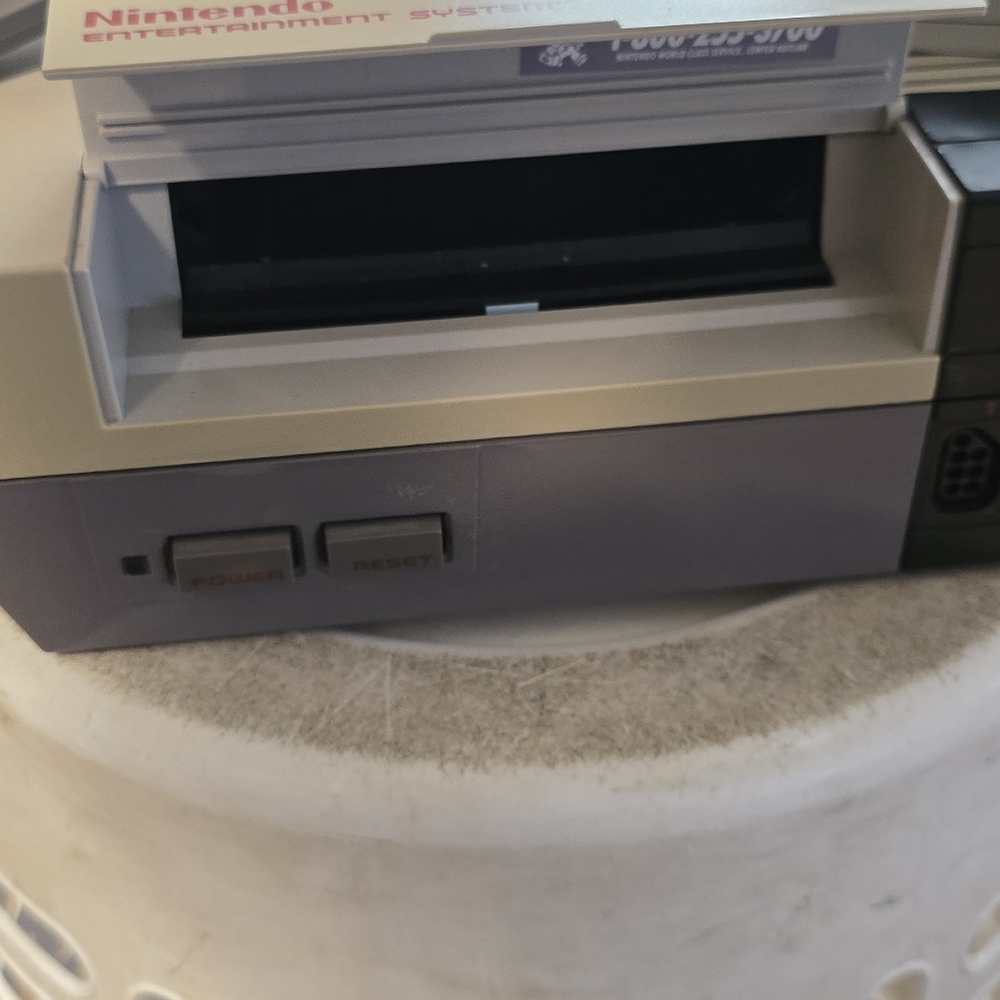 NES Grey Bundle. No Power or AV. 2 games Advantage Joystick and Zapper Included. - Picture 9 of 10